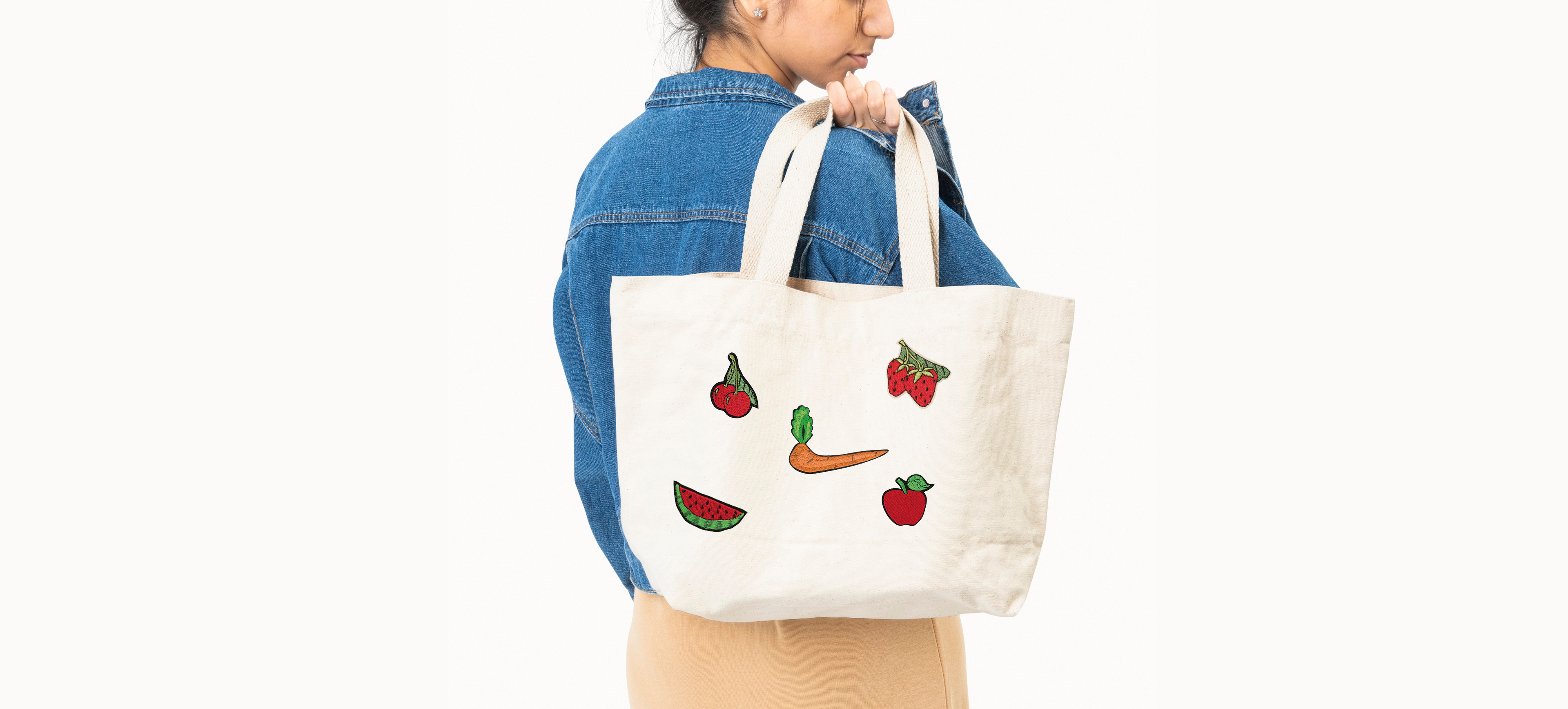 aplikacje naprasowanki owoce na torbie zakupowej marchewka